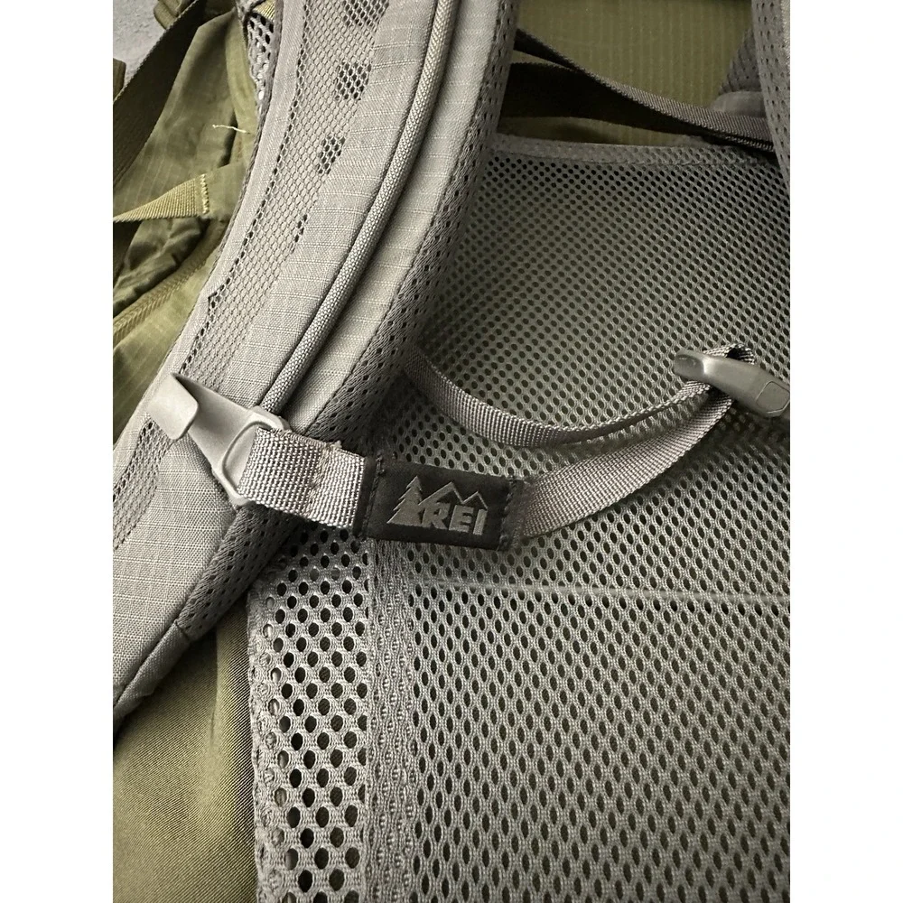 REI Traverse Backpack LARGE Size Hiking 70